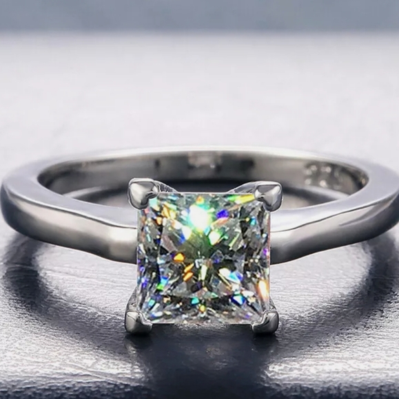 Proposal promise wedding Prong diamond Ring - Picture 4 of 5